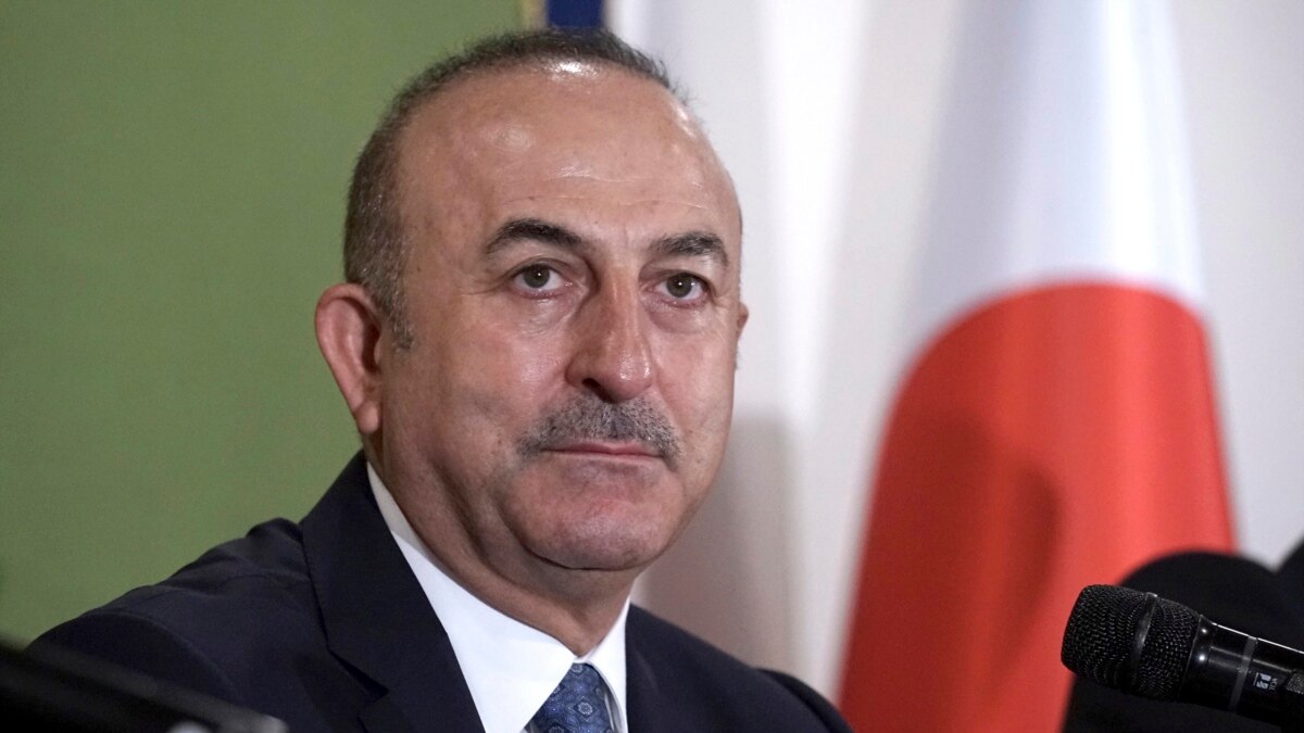 Министърът на външните работи на Турция Мевлют Чавушоглу е в