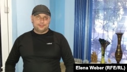 Житель Темиртау Станислав Войцеховский, снявший несколько видеороликов на тему экологической ситуации в городе. Карагандинская область, 7 сентября 2018 года.