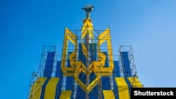 Монумент Незалежності – тріумфальна колона в Києві, присвячена незалежності України