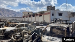 Оштетени возила во полициска станица во Квета, главниот град на покраината Белуџистан во Пакистан, по нападот за кој одговорноста ја презеде сепаратистичката БЛА, 1 февруари.