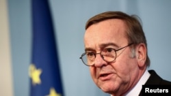 د جرمني دفاع وزیر بوریس پیستوریوس ، ارشیف