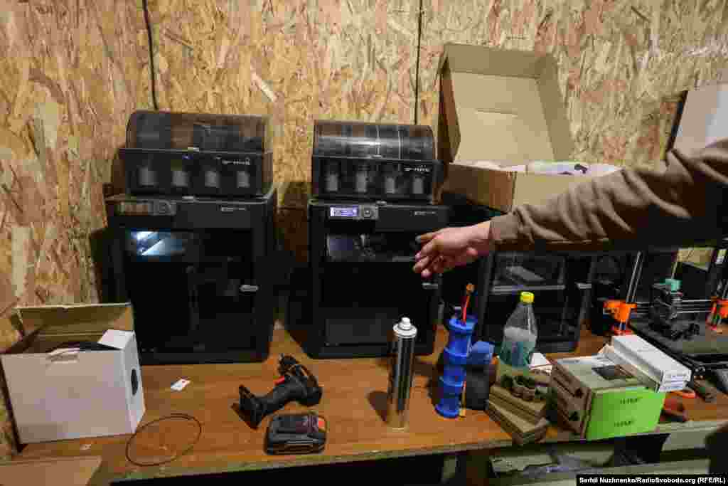 Лабораторія з 3D-принтерами дозволяє значно пришвидшити виробництво й ремонт