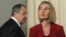 Федеріка Моґеріні та голова МЗС Росії Сергій Лавров на спільній прес-конференції. Москва, 24 квітня 2017 року