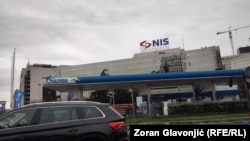 Poslovna zgrada i benzinska pumpa kompanije NIS, Beograd, Srbija, 24. decembar 2025.