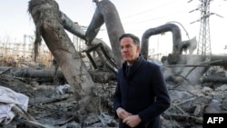 Генсек НАТО Рютте біля зруйнованої Росією Київської ТЕЦ. Україна, 3 лютого 2026 року 