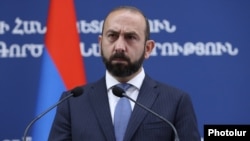 Armenia - Foreign Minister Ararat Mirzoyan speaks at a news conference in Yerevan, September 9, 2024.