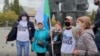 Новосибирск: в поддержку Хабаровска активисты "кормили голубей"