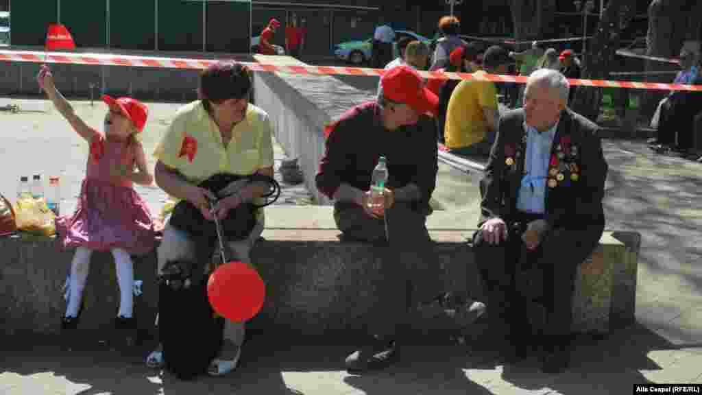 Moldova, Socialist Party 1st of may march in Chisinau