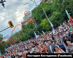  Кадър от митинга, оповестен в профила на Костадин Костадинов. 