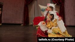 "Кыю кызлар" спектакле, Сарман районы халык театры