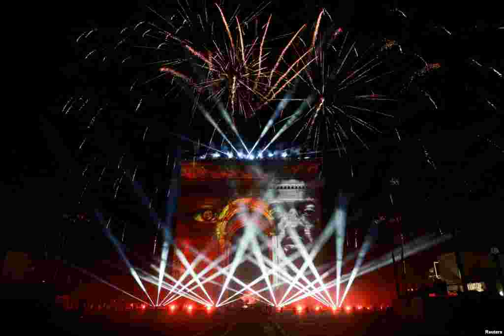 Празднование Нового года в Париже, Франция, 1 января 2026 года. REUTERS/Stephanie Lecocq