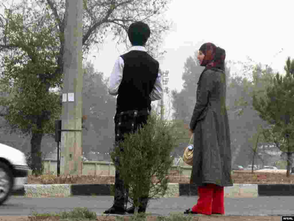 Теъдоди занону духтарони ҳиҷобпӯш дар Тоҷикистон зиёд шуд, вале ин муносибати мардумро ба онҳо дигар накард.