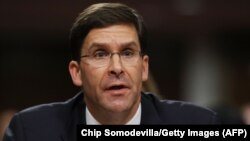 Mark Esper, foto nga arkivi.