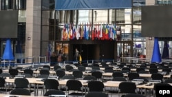 Pamje në hyrjen e Komisionit Evropian në Bruksel