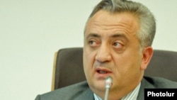 Armenia - Central Bank Governor Artur Javadian at a news conference in Yerevan.