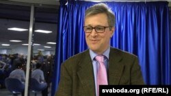 Брус Бакнэл