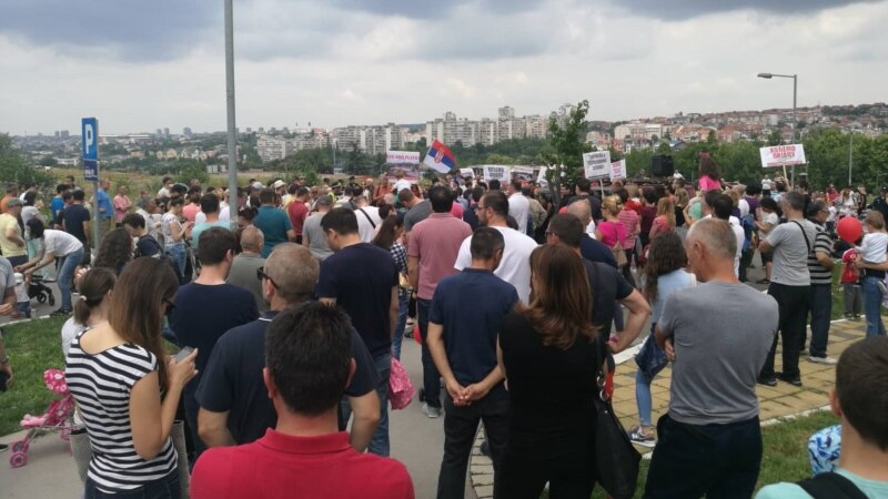 Stanari beogradskog naselja Stepa Stepanović blokirali gradilište 