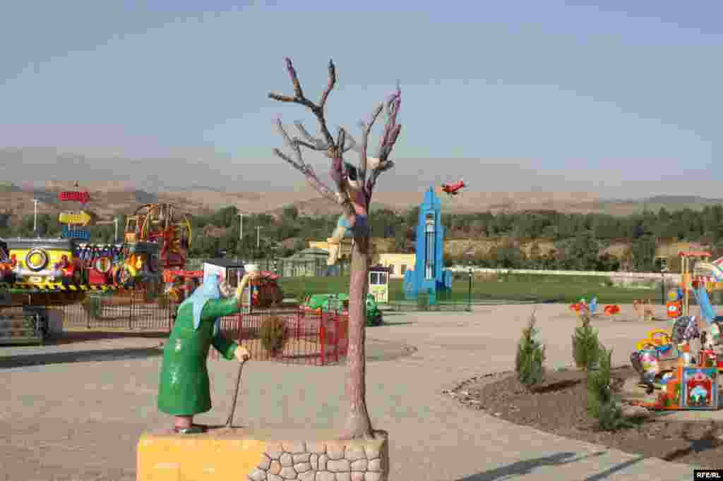 Бузургтарин тафреҳгоҳи атфол #74