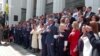 Останній день Ради 8-го скликання: депутати заспівали гімн на площі Конституції – відео
