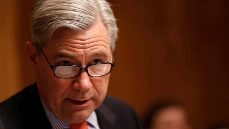 Russia-Iran Sanctions Bill Signals Congress United Behind Ukraine, Senator Whitehouse Tells RFE/RL