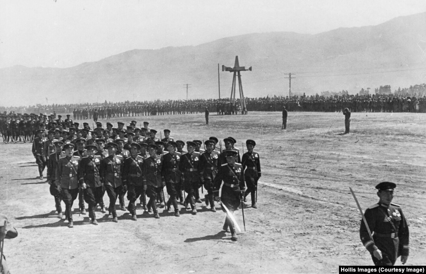 Ushtarët duke marshuar në Ulan Bator më 1946.