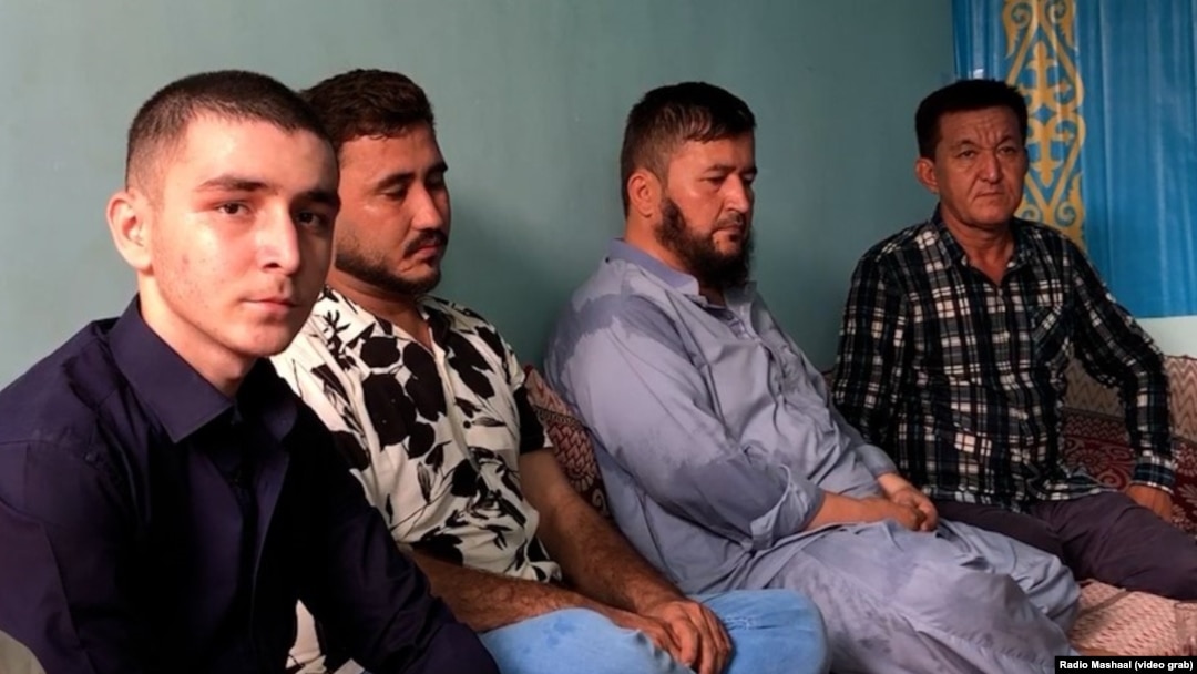 Порно ерлер спермы дрочить