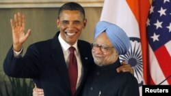 Premierul indian Manmohan Singh și președintele american Barack Obama la New Delhi