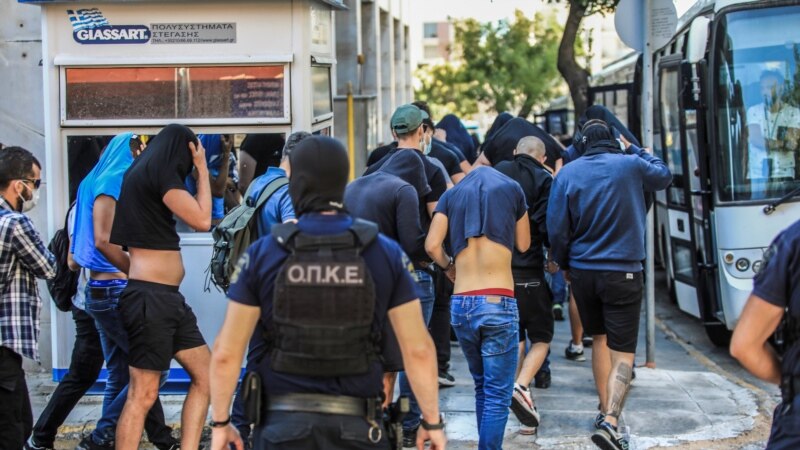 U Zagrebu uhapšeno devet navijača Dinama po nalogu iz Grčke 