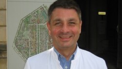 Dr Andrej Trampuz, direktor laboratorije za istraživanje infektivnih bolesti na „Charité – Universitätsmedizin“ u Berlinu