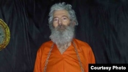 A photograph of missing retired FBI agent Robert Levinson, which his family says they received by e-mail in April 2011.