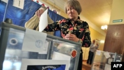 Rebels in eastern Ukraine had planned to hold local elections on October 18 and November 1. (file photo)