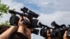 Нападение на журналистов в Оше: свои, чужие?