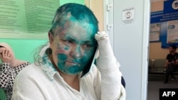 Елена Милашина в больнице после избиения. Фото: Сергей Бабинец, "Команда против пыток"