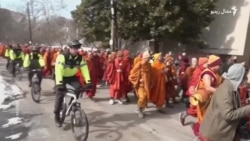 "د سولې لاریون": بودايي راهبانو شاوخوا ۳،۷۰۰ کېلومیټره مزل کړی