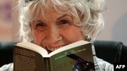 Alice Munro la Dublin în 2009