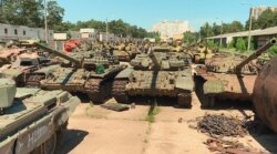 Танки на Київському бронетанковому заводі, які очікують ремонту або модернізації