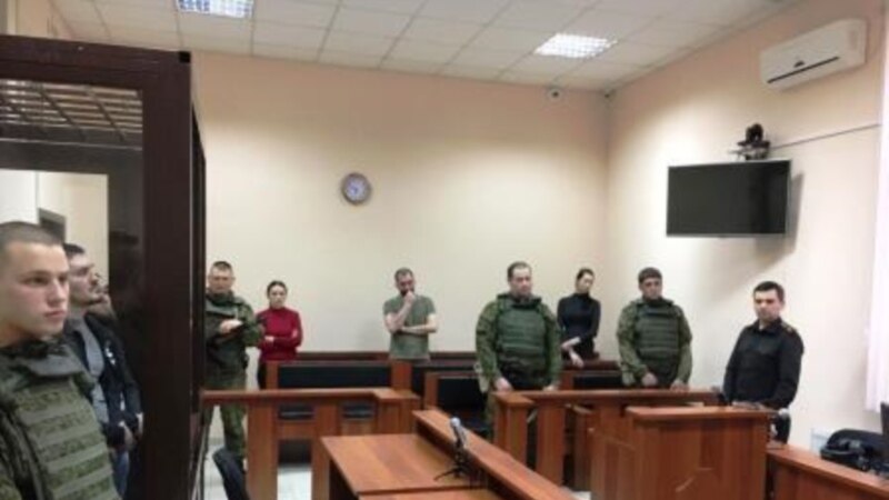 В Крыму двоих российских военных осудили за грабеж и насилие