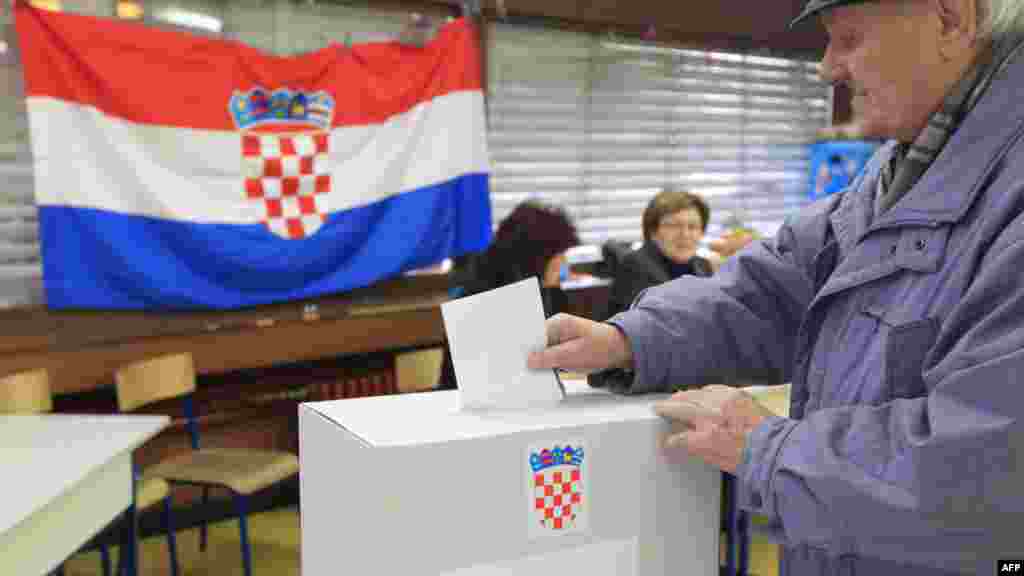 Hrvatska - Referendum na kojem građani odlučuju da li će se država priključiti EU, Zagreb, 22. januar 2012. 