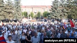 Armenia -- The Armenian Revolutionary Federation holds a rally in Gyumri, 03Sep2011.