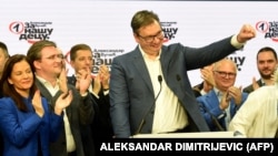 Aleksandar Vučić, predsednik Srbije i Srpske napredne stranke, slavi pobedu na izborima 21. juna 2020. 