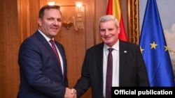 Техничкиот премиер Оливер Спасовски на средба со амбасадорот на Германија во земјава, Томас Герберих. 