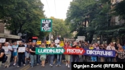 Protest opozicije u Beogradu na dan stupanja na dužnost novog predsednika Srbije