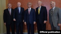 U.S. - Senators Mitch McConnell, John McCain, Robert Menendez and Jack Reed meet with Armenian President Serzh Sarkisian, Washington, 5May2015.