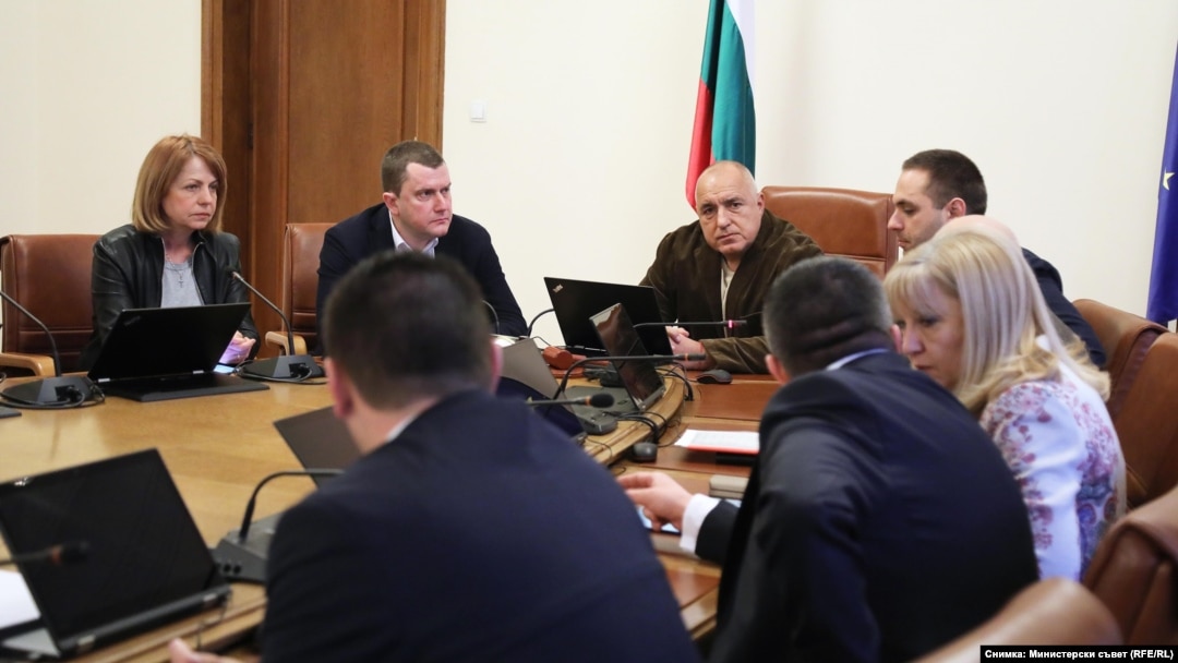 Извънредното заседание на Министерския съвет се проведе съвместно с кметовете на София и Перник