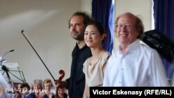 Răzvan Popovici, Mookie-Lee Menuhin și Michel Lethiec, după un Trio cu clarinet de Robert Schumann, Rolandseck