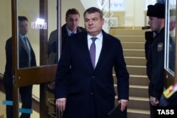Бывший министр обороны Анатолий Сердюков в Пресненском суде Москвы