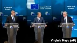 EU zvaničnici na press konferenciji u Briselu 29. juna 2018.