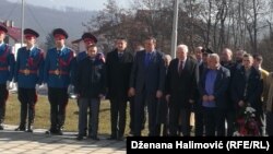 Milorad Dodik i Petar Ivancov na polaganju vijenca Čurkinu u Istočnom Sarajevu