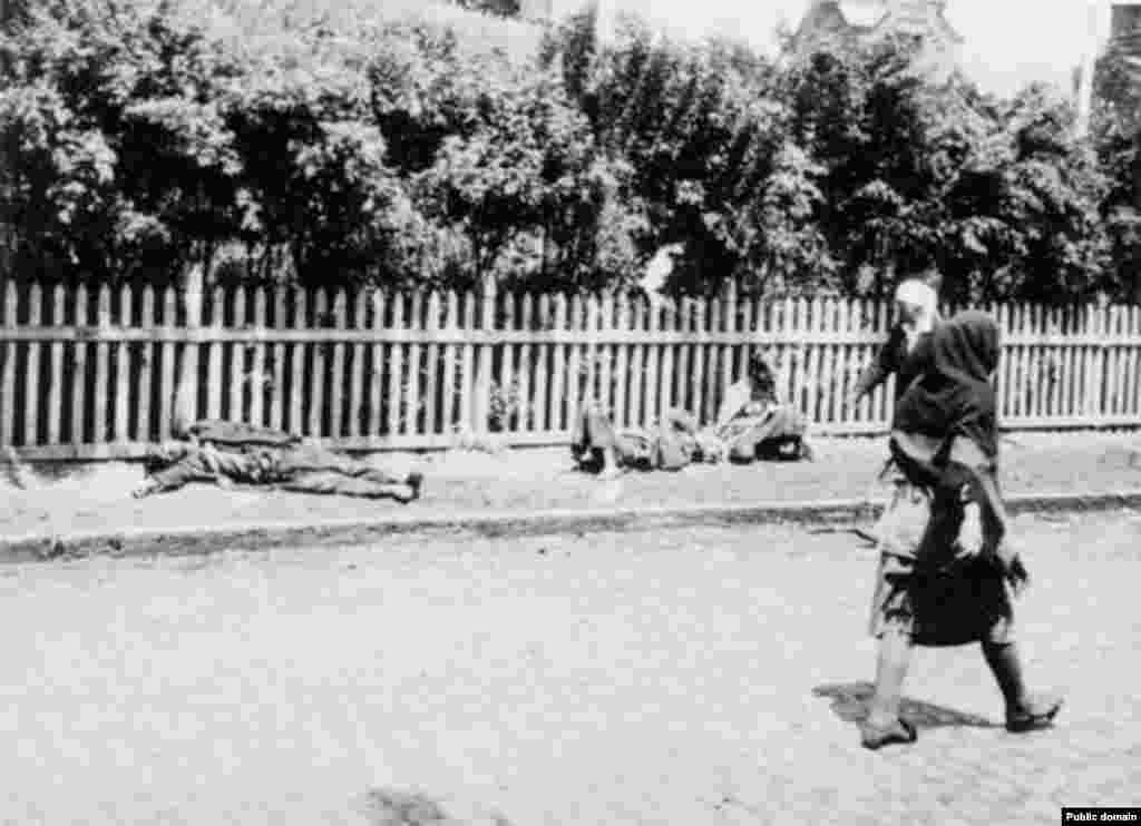Жертви Голодомору на вулицях Харкова, Україна, 1933 рік.