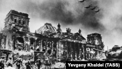 Reýhstagyň 1945-nji ýyldaky görnüşi. 